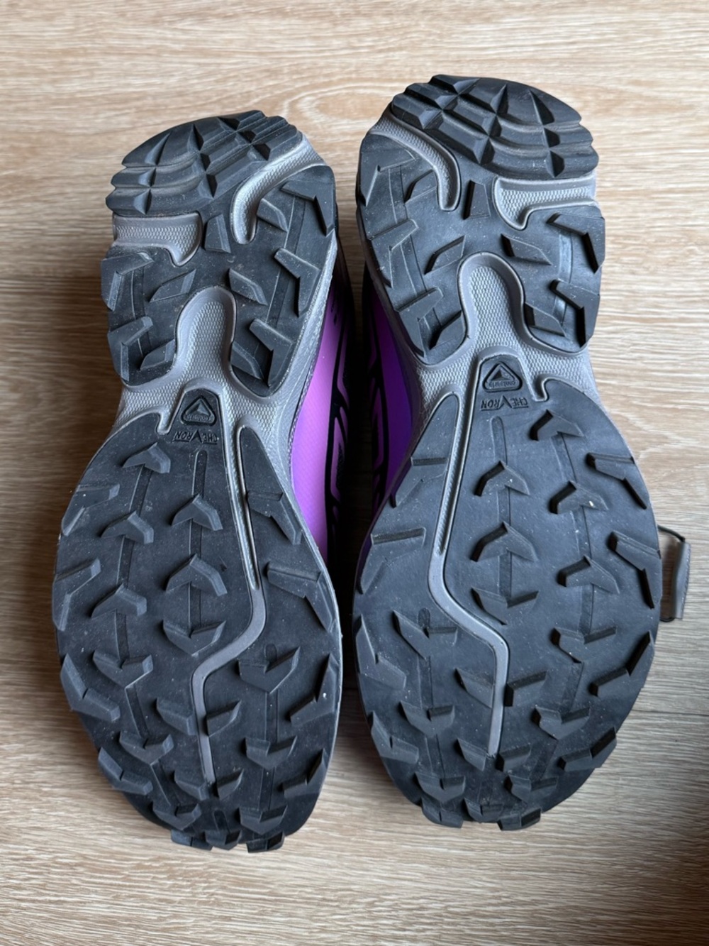 Salomon Women's XT-6 Trail Sneaker - Purple/Black - Picture 4 of 5